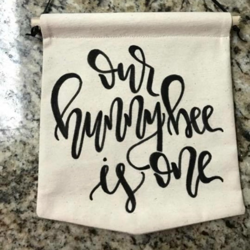 Hunny bee sign